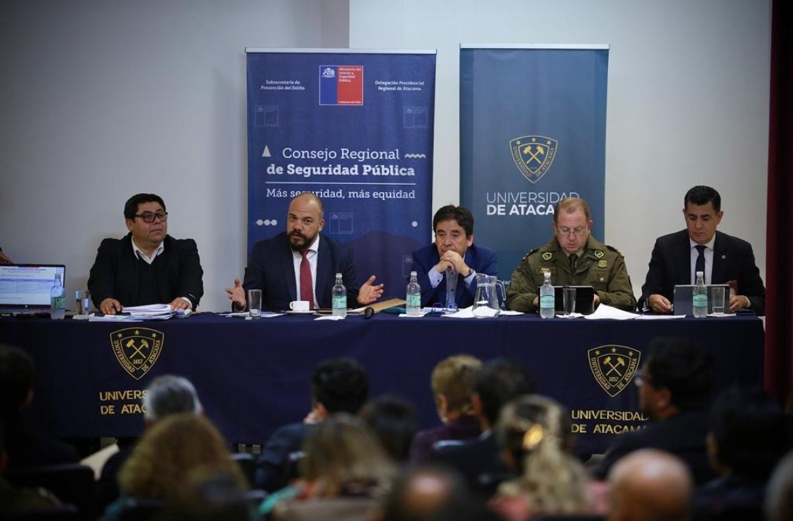 Ayer, el Subsecretario Vergara lideró instancia para abortar temas de seguridad, con presencia de autoridades regionales.
