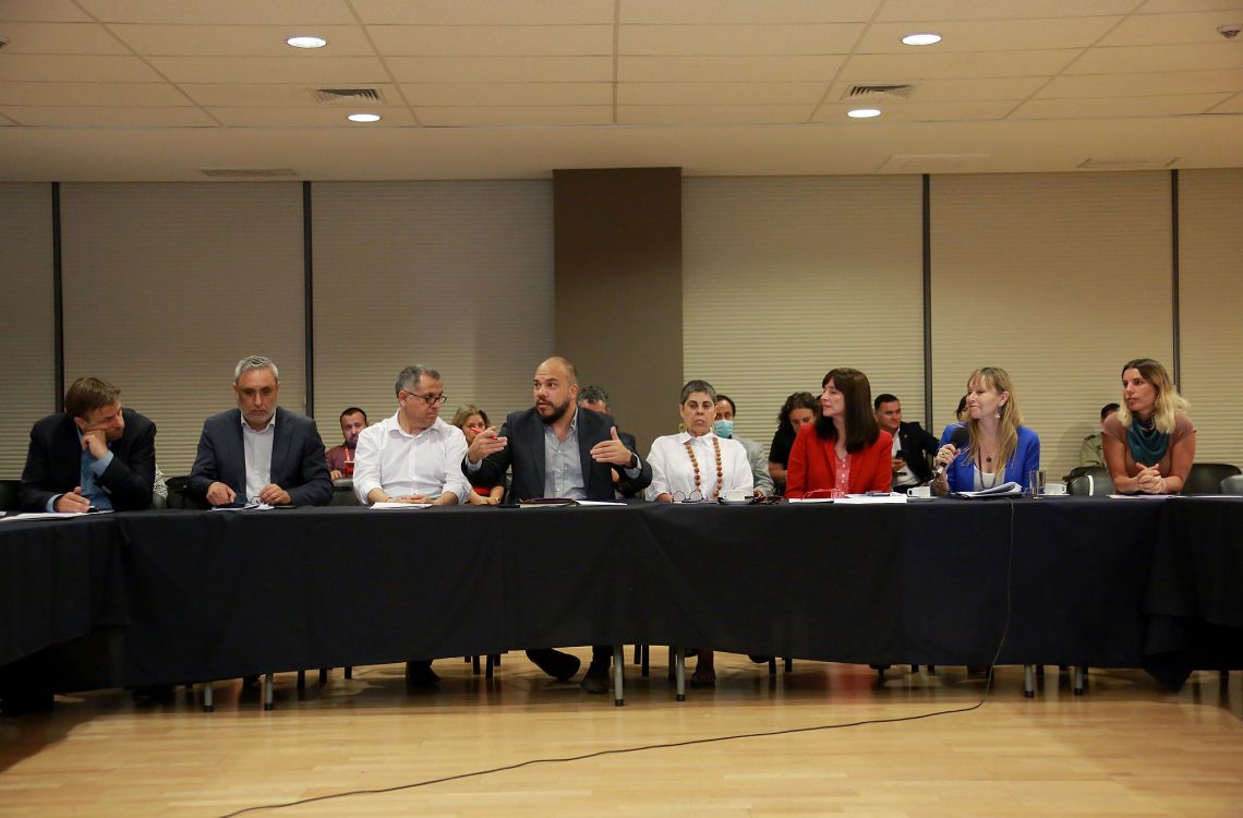 Subsecretario Vergara lideró encuentro multisectorial para dar a conocer fortalecimiento del Sistema Lazos